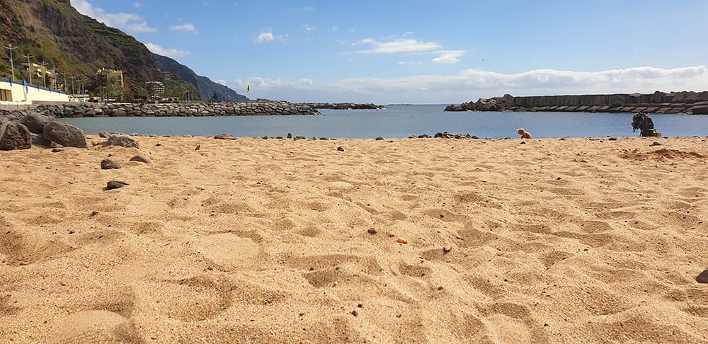 Sandstrand Calheta Beach